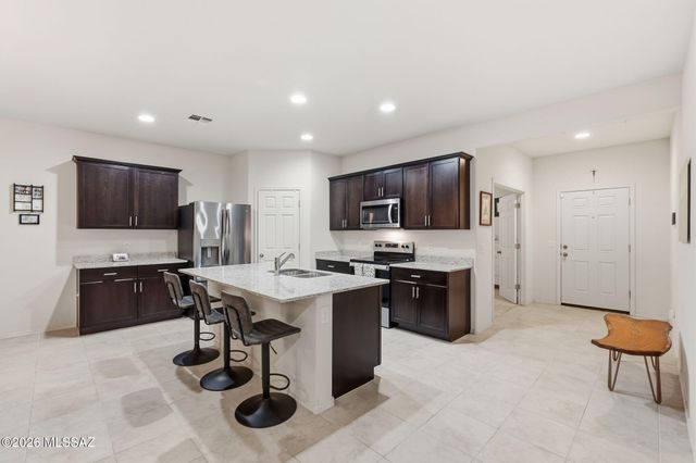 10818 W Claxton Drive, Marana, AZ 85653