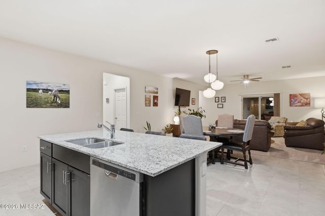 10818 W Claxton Drive, Marana, AZ 85653