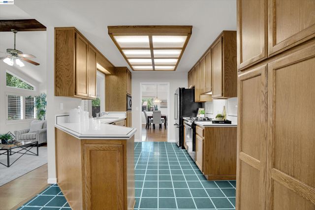 5805 San Carlos Way, Pleasanton, CA 94566