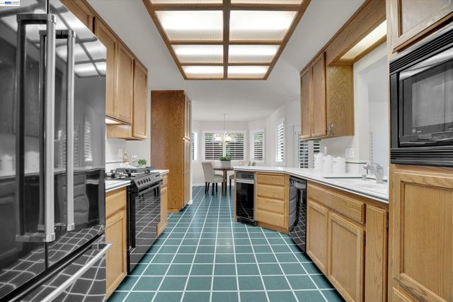 5805 San Carlos Way, Pleasanton, CA 94566