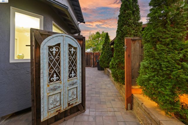 5805 San Carlos Way, Pleasanton, CA 94566