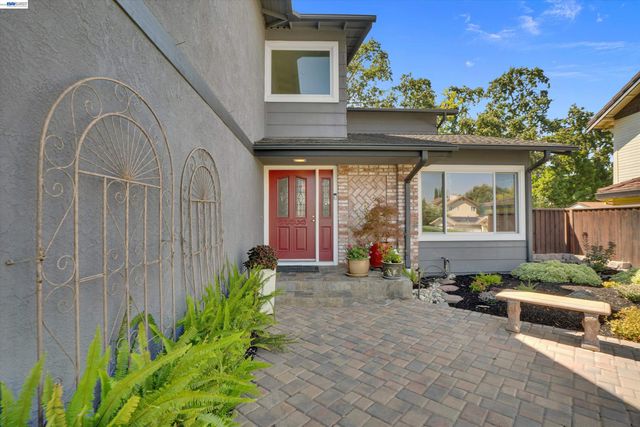 5805 San Carlos Way, Pleasanton, CA 94566
