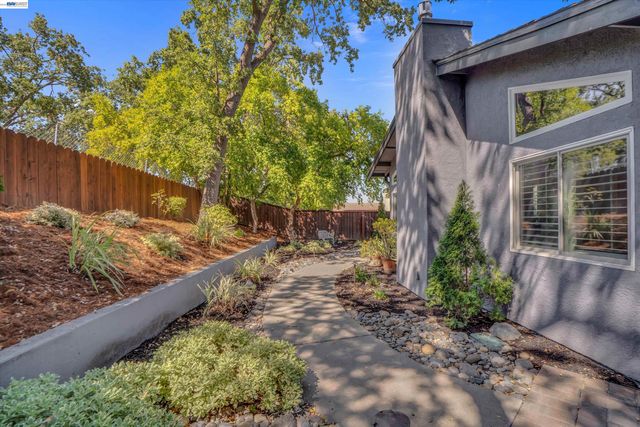 5805 San Carlos Way, Pleasanton, CA 94566