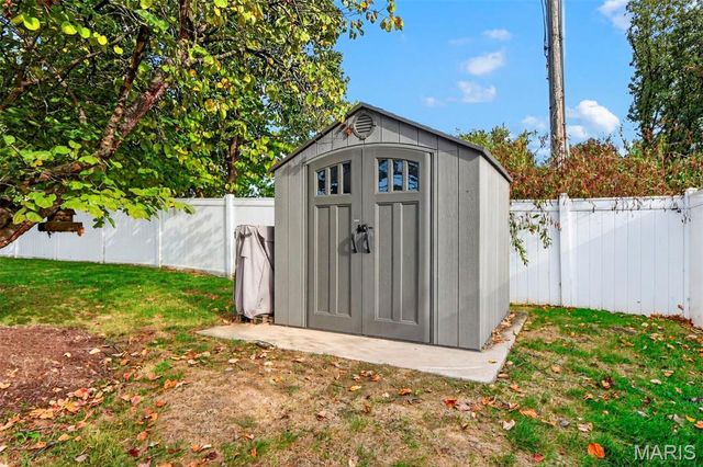 22 S Joyce Ellen Way, St Peters, MO 63376