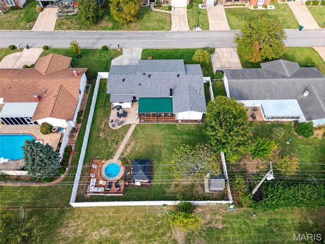 22 S Joyce Ellen Way, St Peters, MO 63376