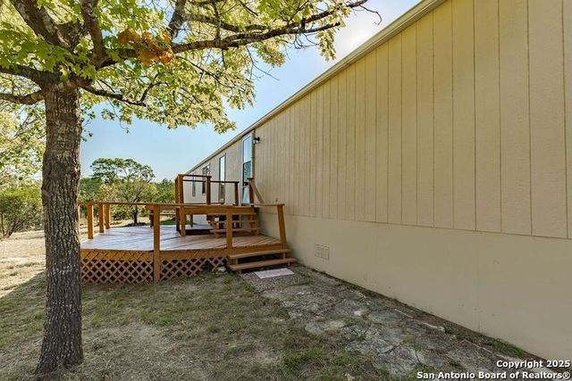 135 Feather Ridge Rd., Center Point, TX 78010