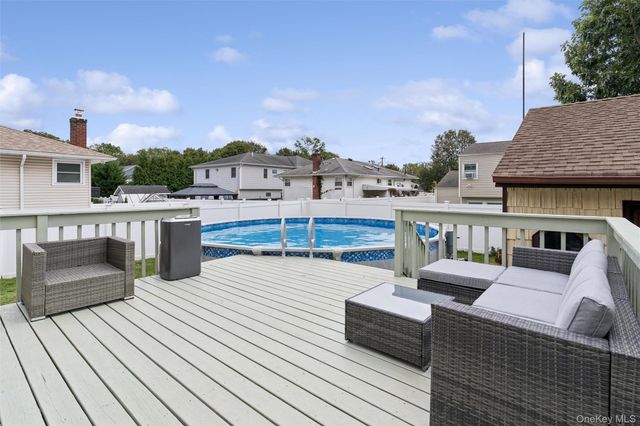 3612 Ladonia Street, Seaford, NY 11783