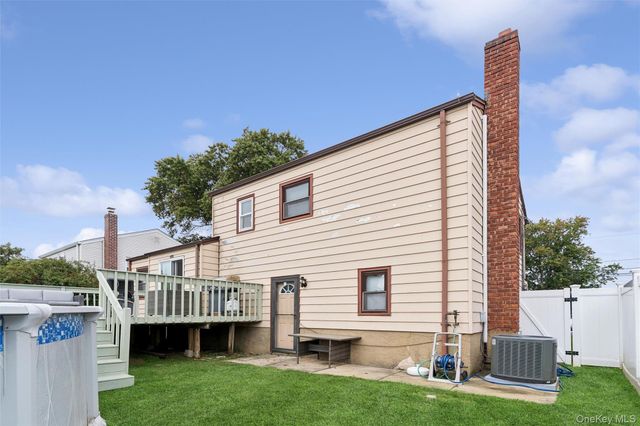 3612 Ladonia Street, Seaford, NY 11783