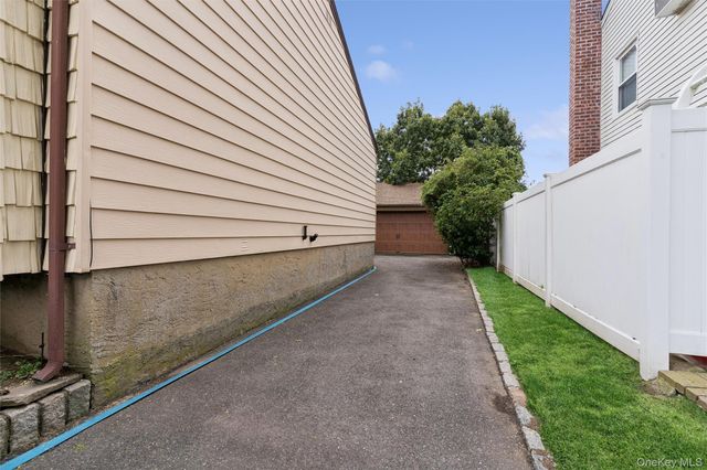 3612 Ladonia Street, Seaford, NY 11783