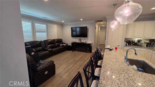 255 W Via Prado 60, Ontario, CA 91762