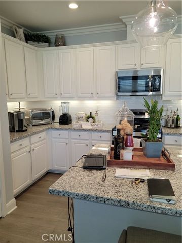 255 W Via Prado 60, Ontario, CA 91762