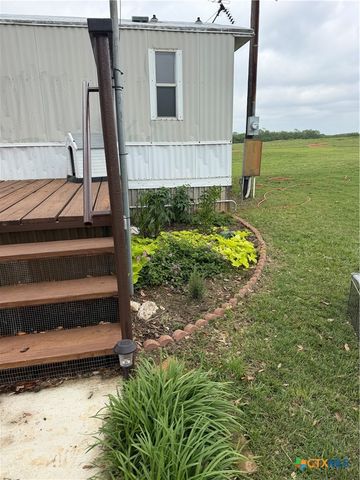 1635 County Road 409, Stockdale, TX 78160