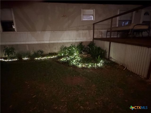 1635 County Road 409, Stockdale, TX 78160