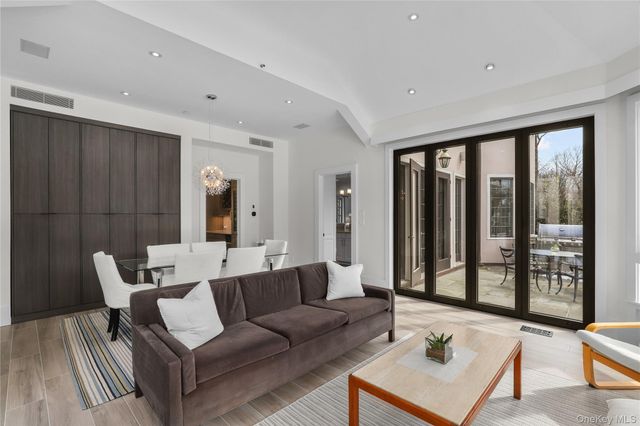 1 Laurelwood Court, Rye, NY 10580