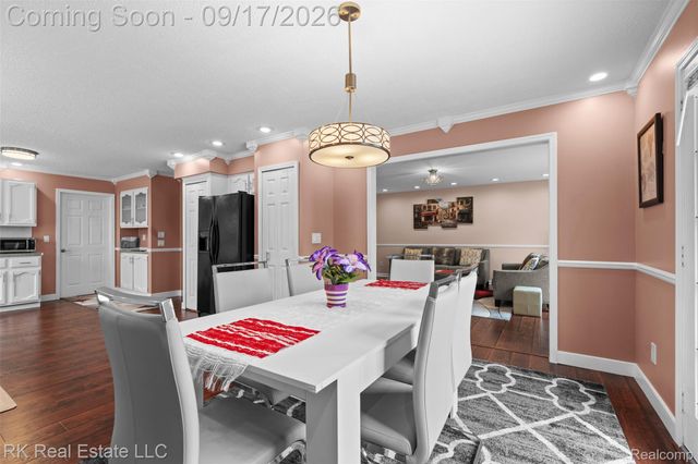 15461 Vincent Street, Clinton Charter Township, MI 48038