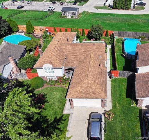 15461 Vincent Street, Clinton Charter Township, MI 48038