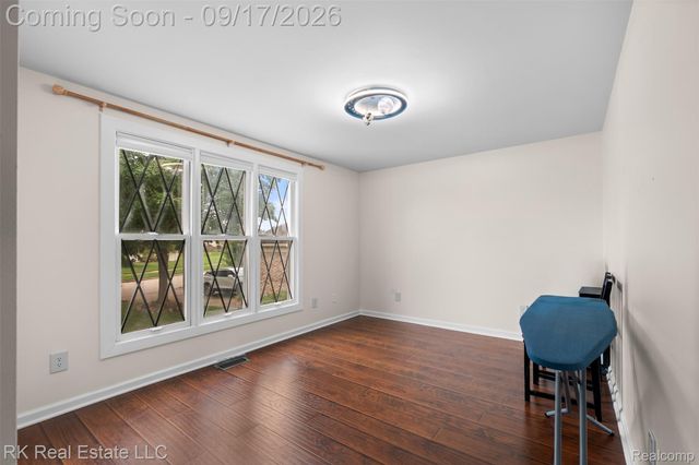 15461 Vincent Street, Clinton Charter Township, MI 48038