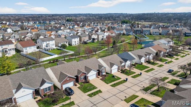 144 Carytown Lane, Florissant, MO 63034
