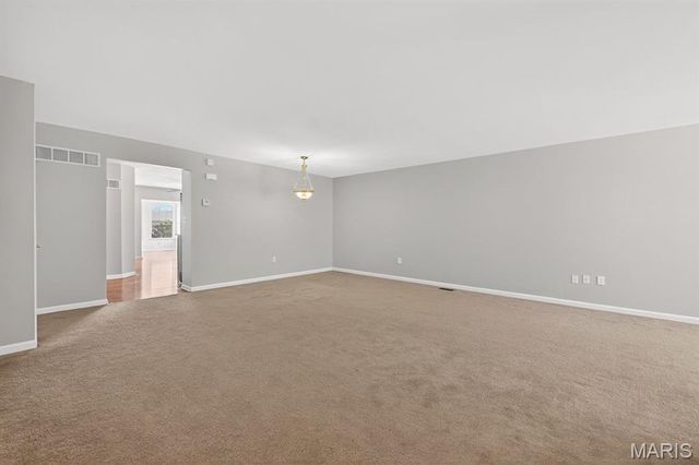 144 Carytown Lane, Florissant, MO 63034