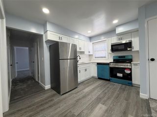 21 Cochran Place, Valley Stream, NY 11581