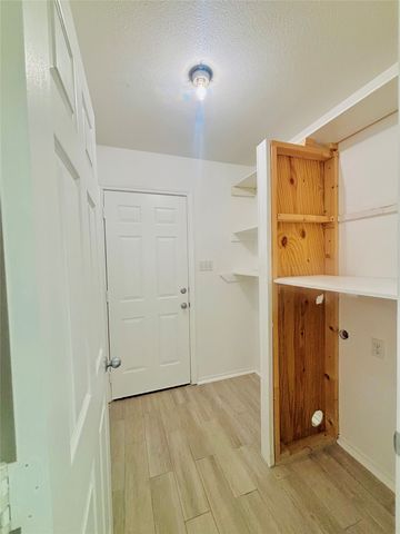 5300 Meadow Court, Flint, TX 75762