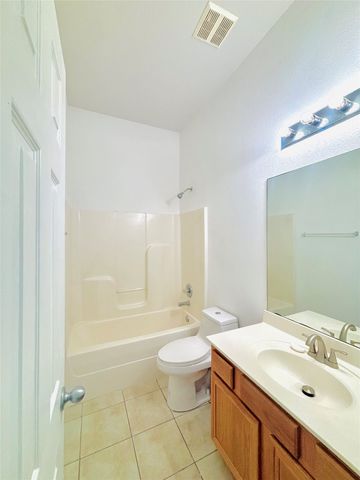 5300 Meadow Court, Flint, TX 75762