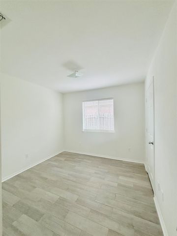 5300 Meadow Court, Flint, TX 75762