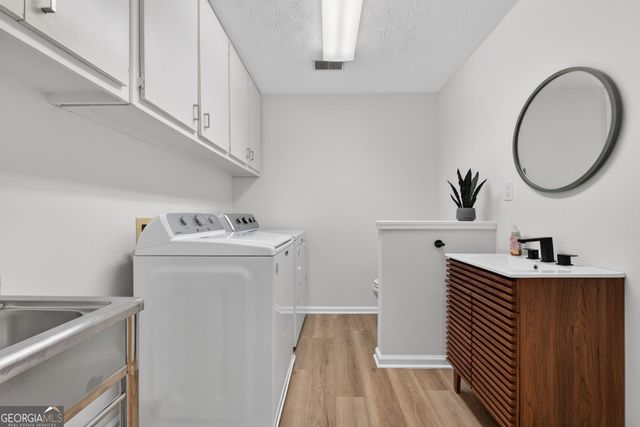 601 Cobblestone Lane, Stone Mountain, GA 30087