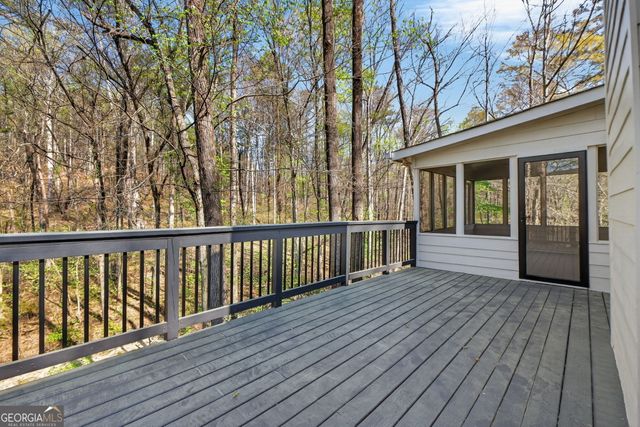 601 Cobblestone Lane, Stone Mountain, GA 30087