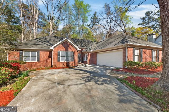 601 Cobblestone Lane, Stone Mountain, GA 30087