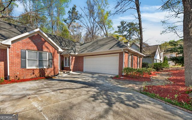 601 Cobblestone Lane, Stone Mountain, GA 30087