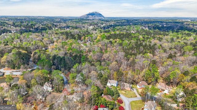 601 Cobblestone Lane, Stone Mountain, GA 30087