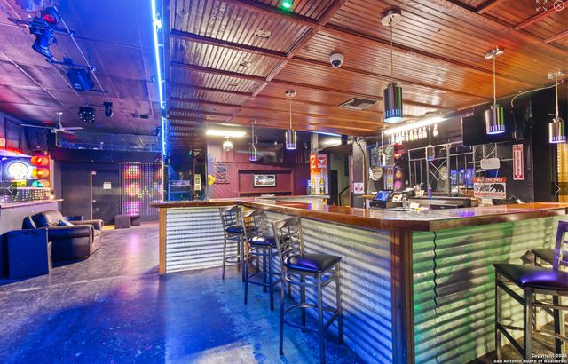 1812 Main, San Antonio, TX 78212