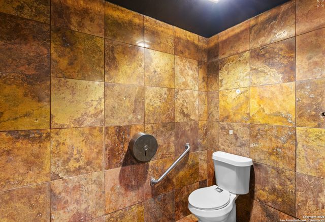 1812 Main, San Antonio, TX 78212