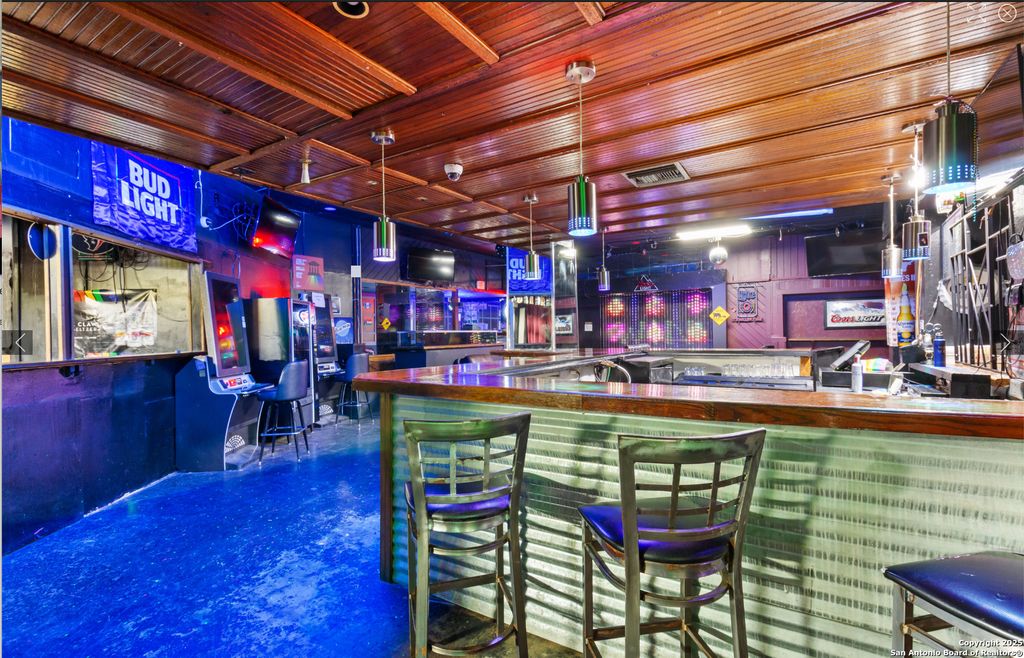 1812 Main, San Antonio, TX 78212