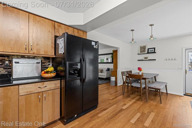 541 Curzon Road, Rochester Hills, MI 48307