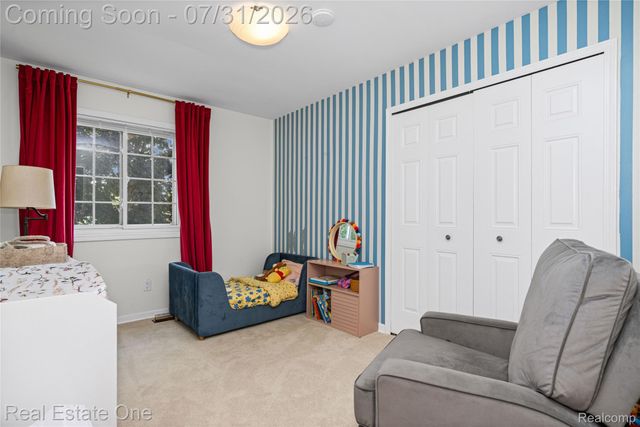 541 Curzon Road, Rochester Hills, MI 48307