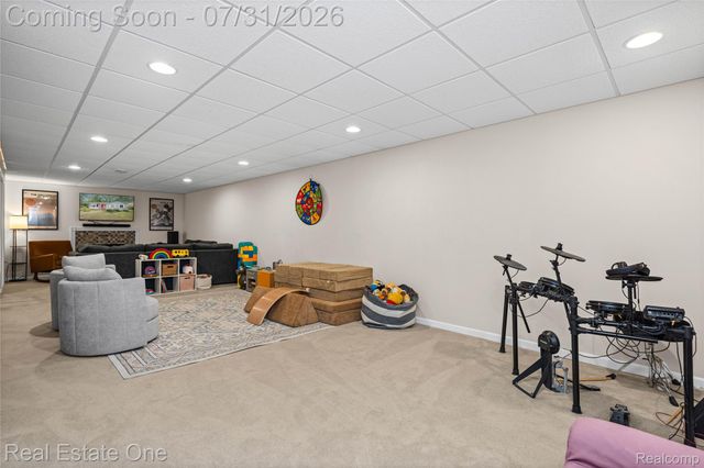 541 Curzon Road, Rochester Hills, MI 48307