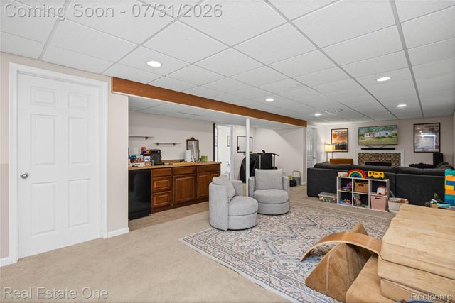 541 Curzon Road, Rochester Hills, MI 48307