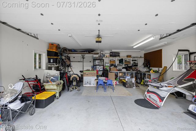 541 Curzon Road, Rochester Hills, MI 48307