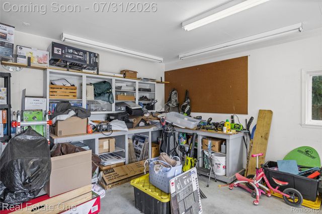 541 Curzon Road, Rochester Hills, MI 48307