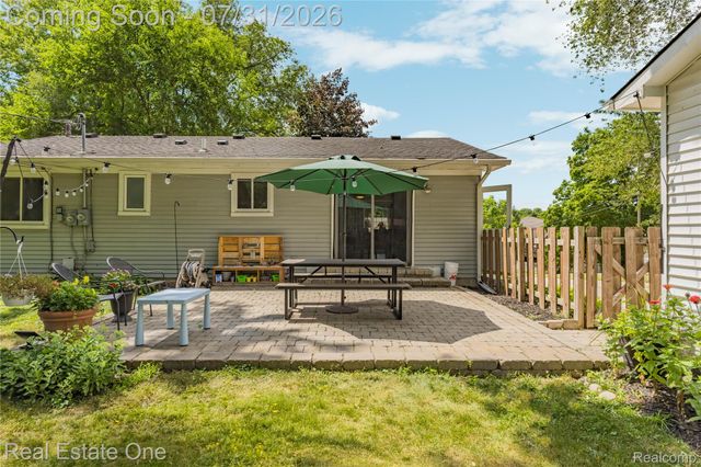 541 Curzon Road, Rochester Hills, MI 48307