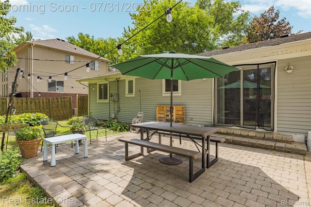541 Curzon Road, Rochester Hills, MI 48307