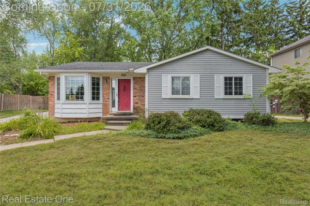 541 Curzon Road, Rochester Hills, MI 48307