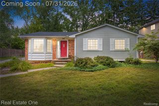 541 Curzon Road, Rochester Hills, MI 48307