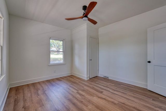 9 Forest Mill Street, Spartanburg, SC 29301