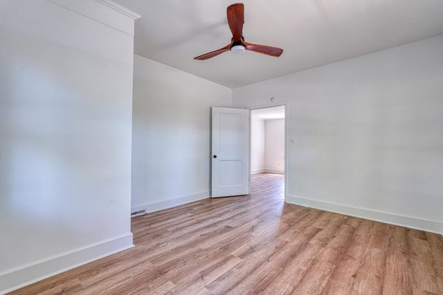 9 Forest Mill Street, Spartanburg, SC 29301