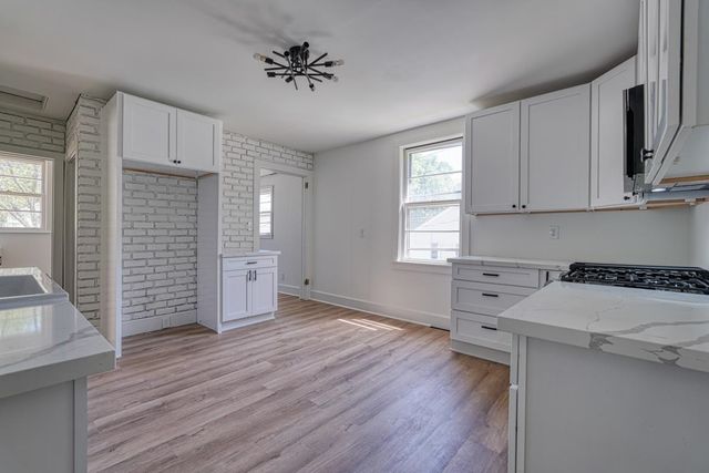 9 Forest Mill Street, Spartanburg, SC 29301