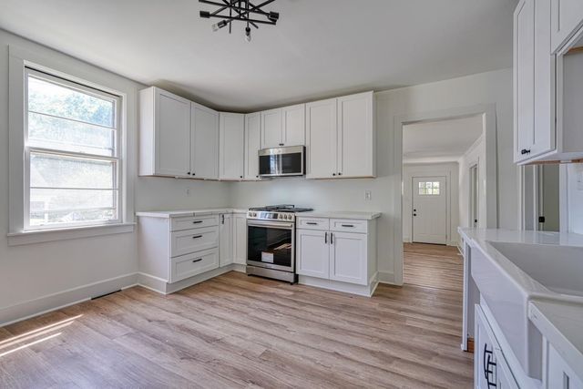 9 Forest Mill Street, Spartanburg, SC 29301