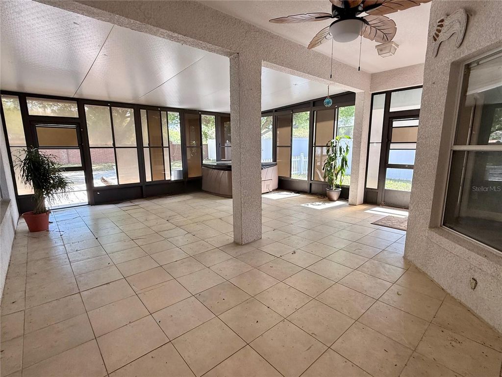 Image 15 of property listing at 2031 WINTERMERE POINTE DRIVE, Winter Garden, FL 34787